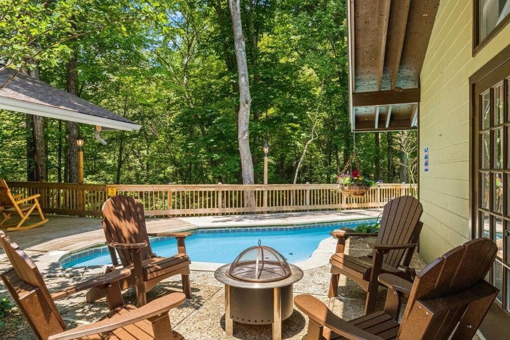 גטלינבורג Bourbon Hollow Lodge With Hot Tub And Pool Plus Game Room Only 5 Min To Downtown מראה חיצוני תמונה