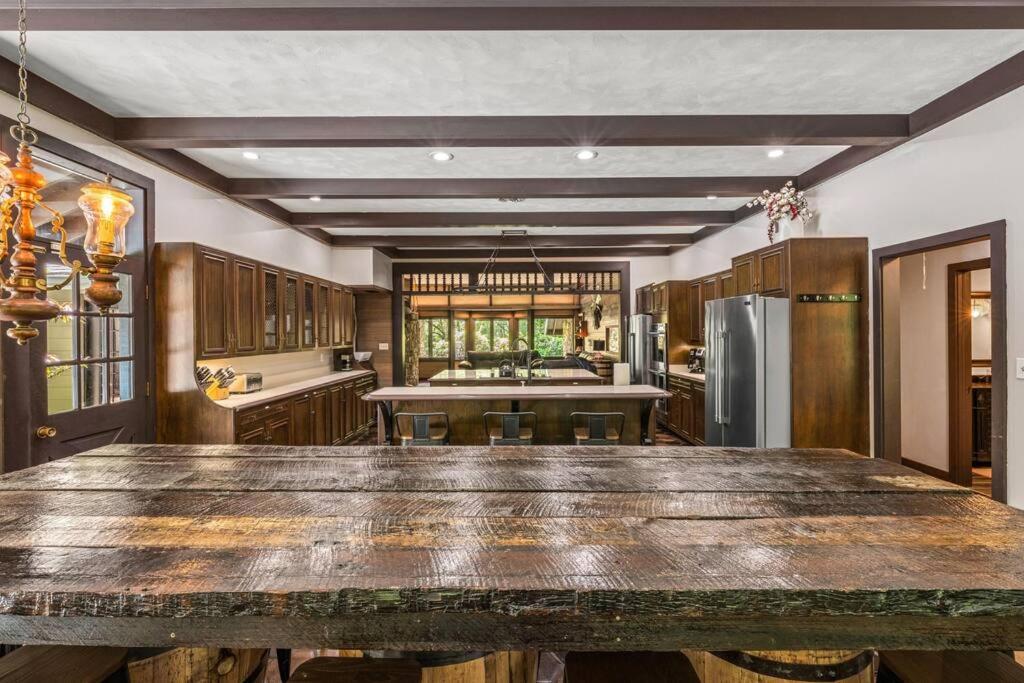 גטלינבורג Bourbon Hollow Lodge With Hot Tub And Pool Plus Game Room Only 5 Min To Downtown מראה חיצוני תמונה